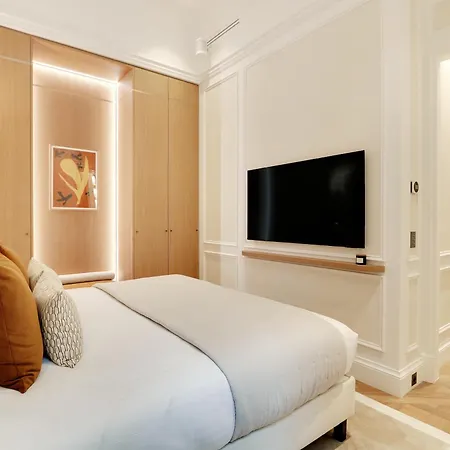 Thelander - Serviced In Louvre Paris