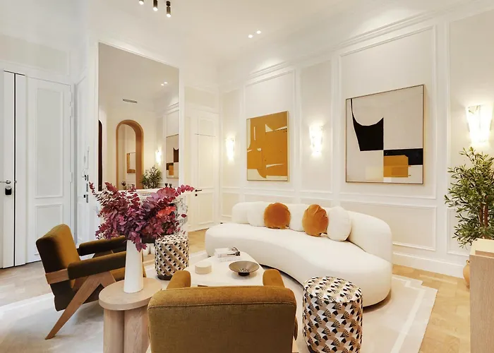 Thelander - Serviced In Louvre