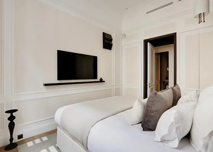 Thelander - Serviced In Louvre Paris