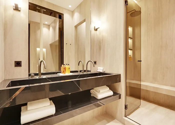 Thelander - Serviced In Louvre Paris