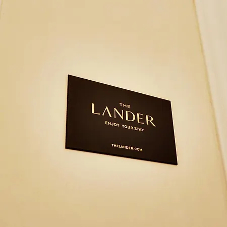 Thelander - Serviced In Louvre 아파트