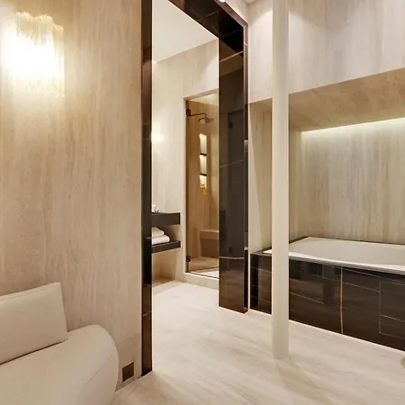 Thelander - Serviced In Louvre Apartman *